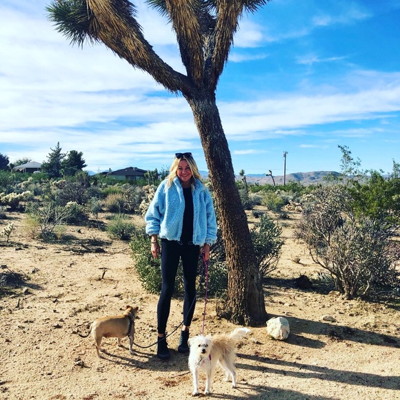 Meet the Posher - Picture 7 of 7